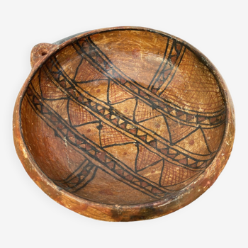 Berber painted terracotta dish