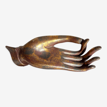 Decorative hand