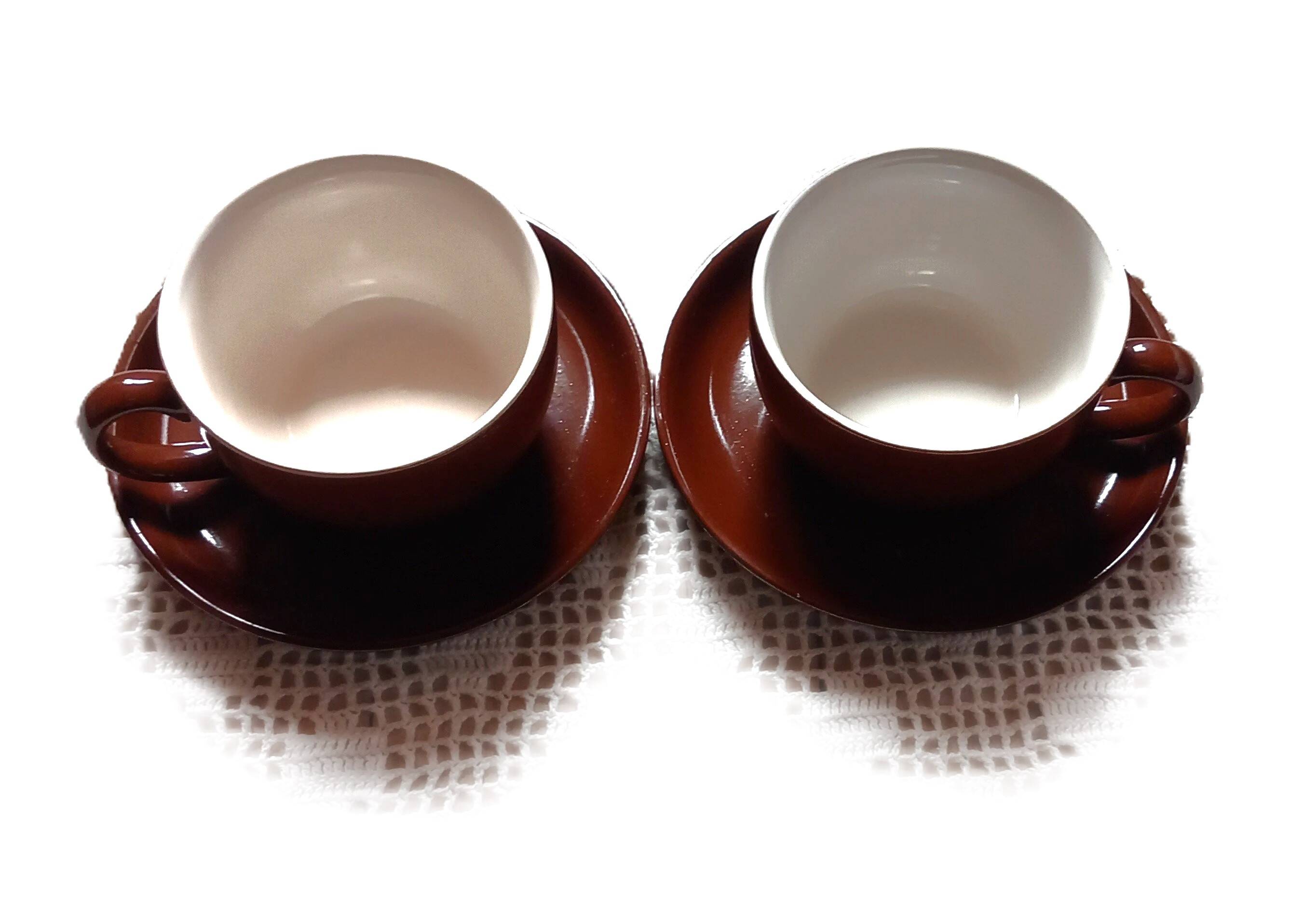 2 brown cups + saucers for tea, hot chocolate, coffee / Tête à tête