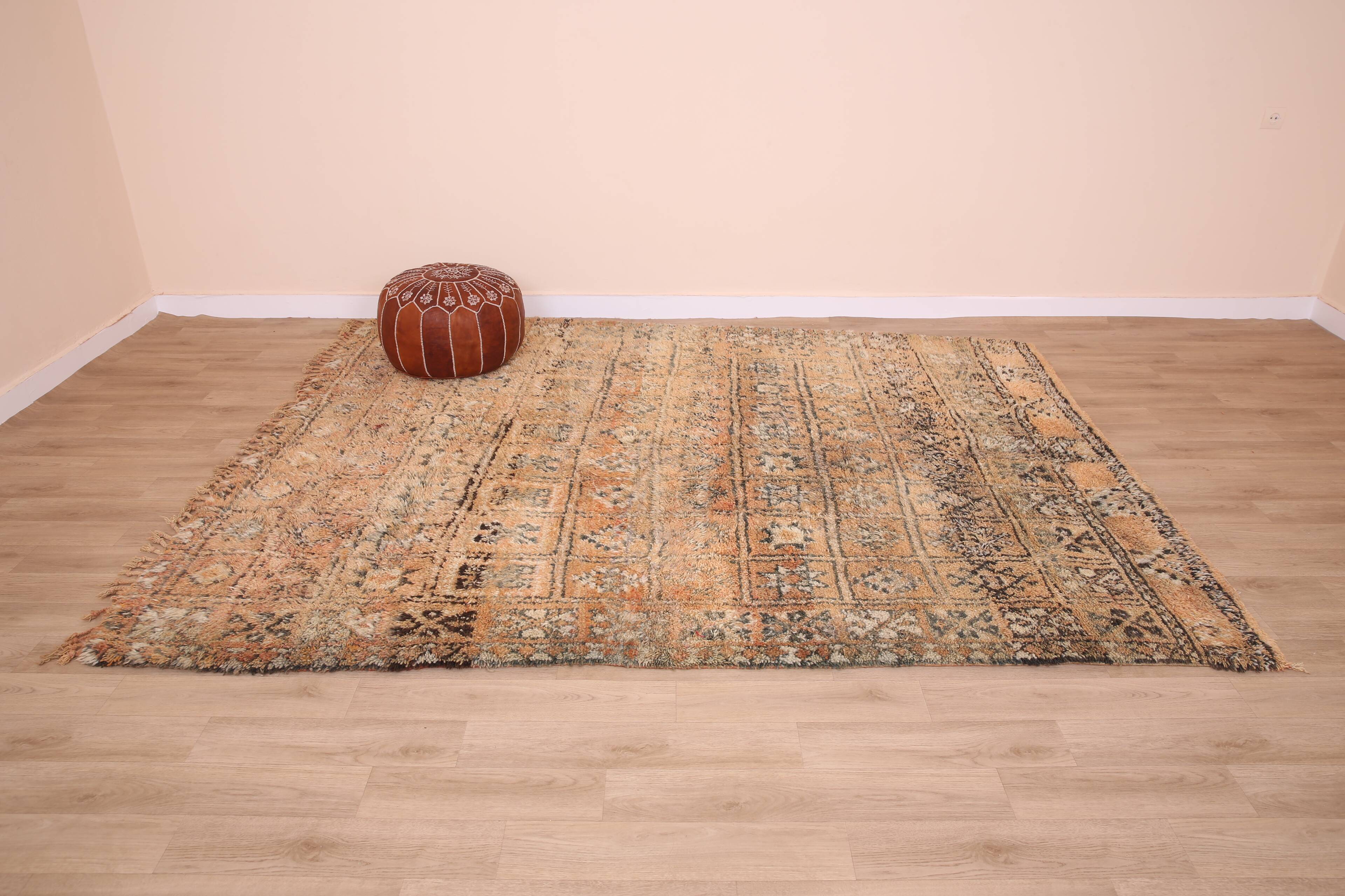 Peach Vintage Moroccan Rug 210 x 270 cm, Berber Wool Rug, Handmade Boho Rug