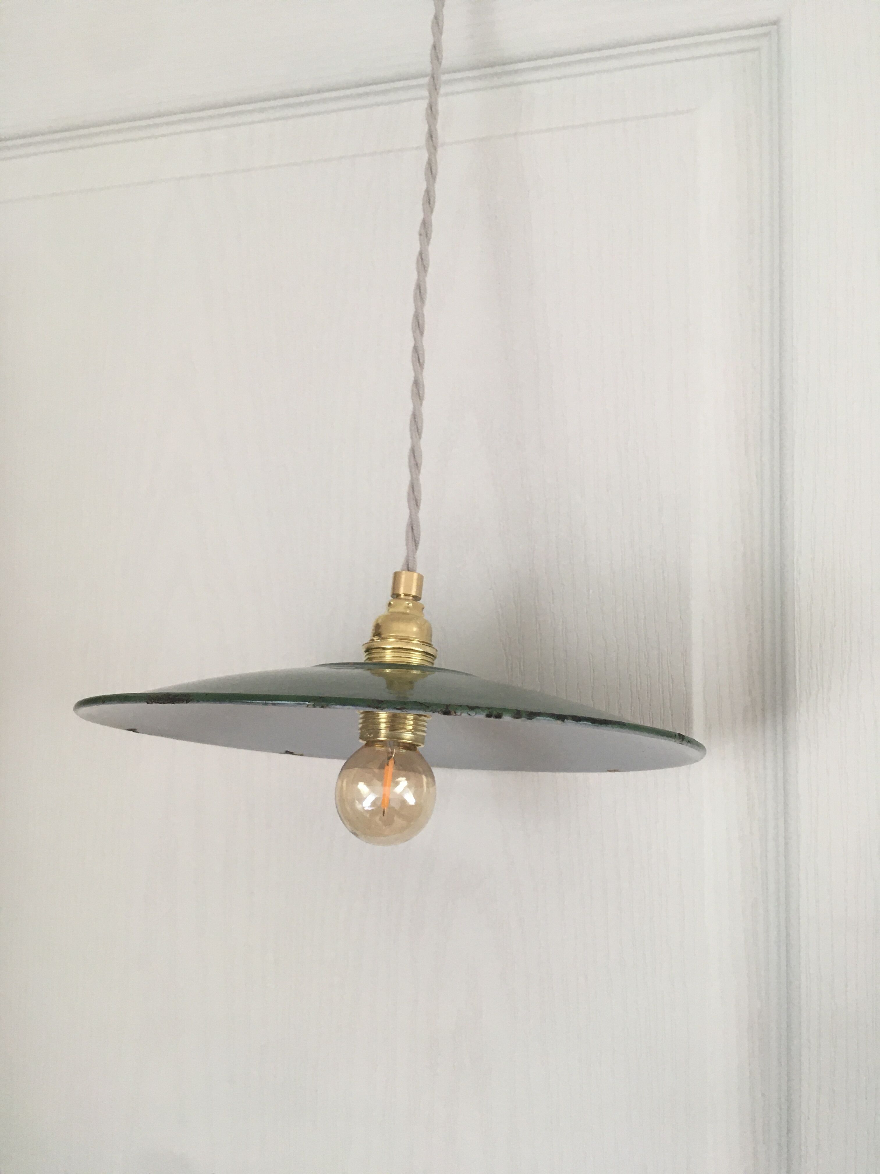 Suspension en tôle émaillée vert & blanc