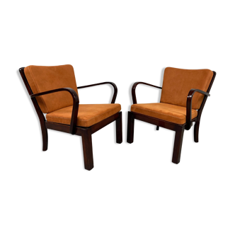 Pair of Thonet Mundus armchairs