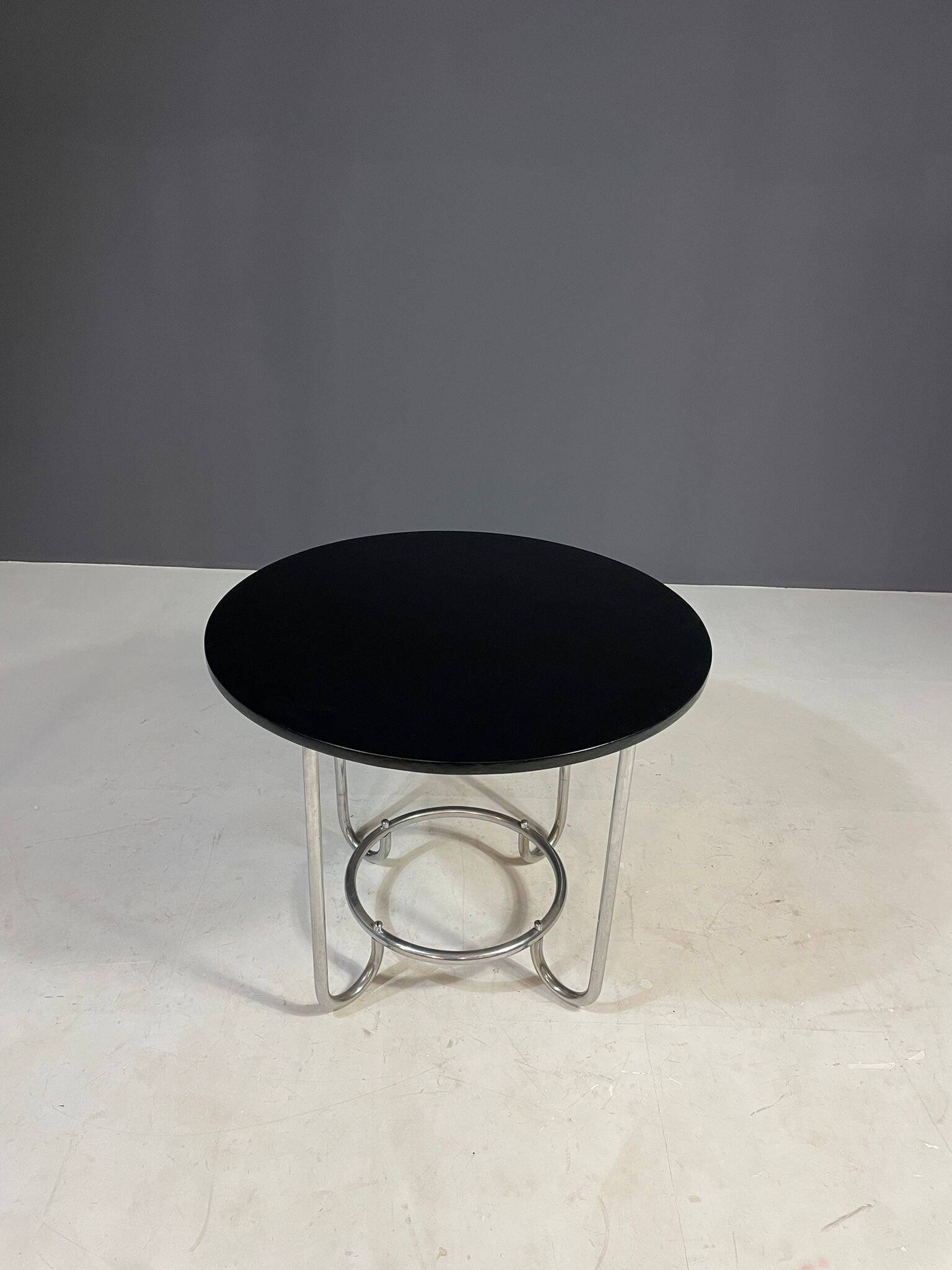 Table basse ronde Bauhaus par Robert Slezák, Tchécoslovaquie, années 1930