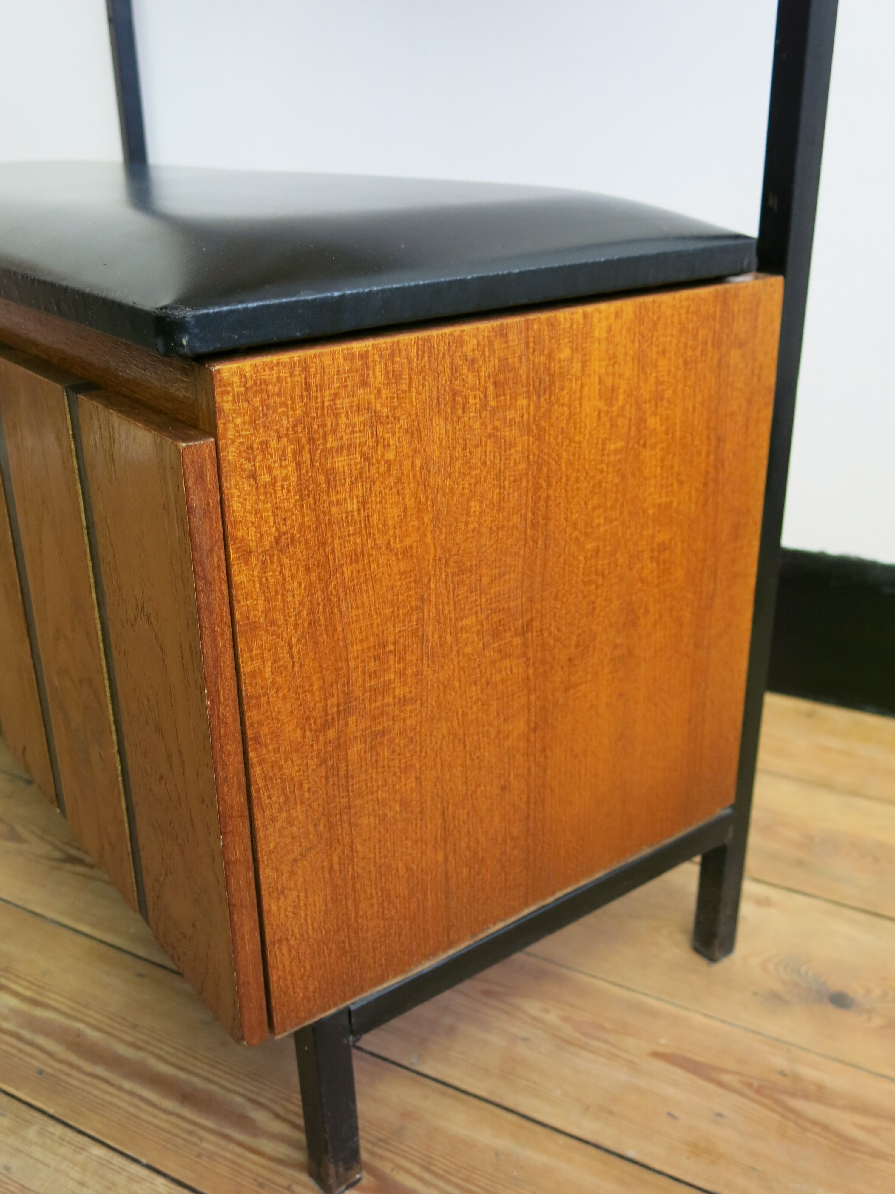 Meuble vestiaire mid-century