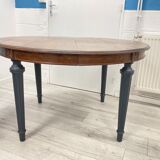 Table ronde en noyer