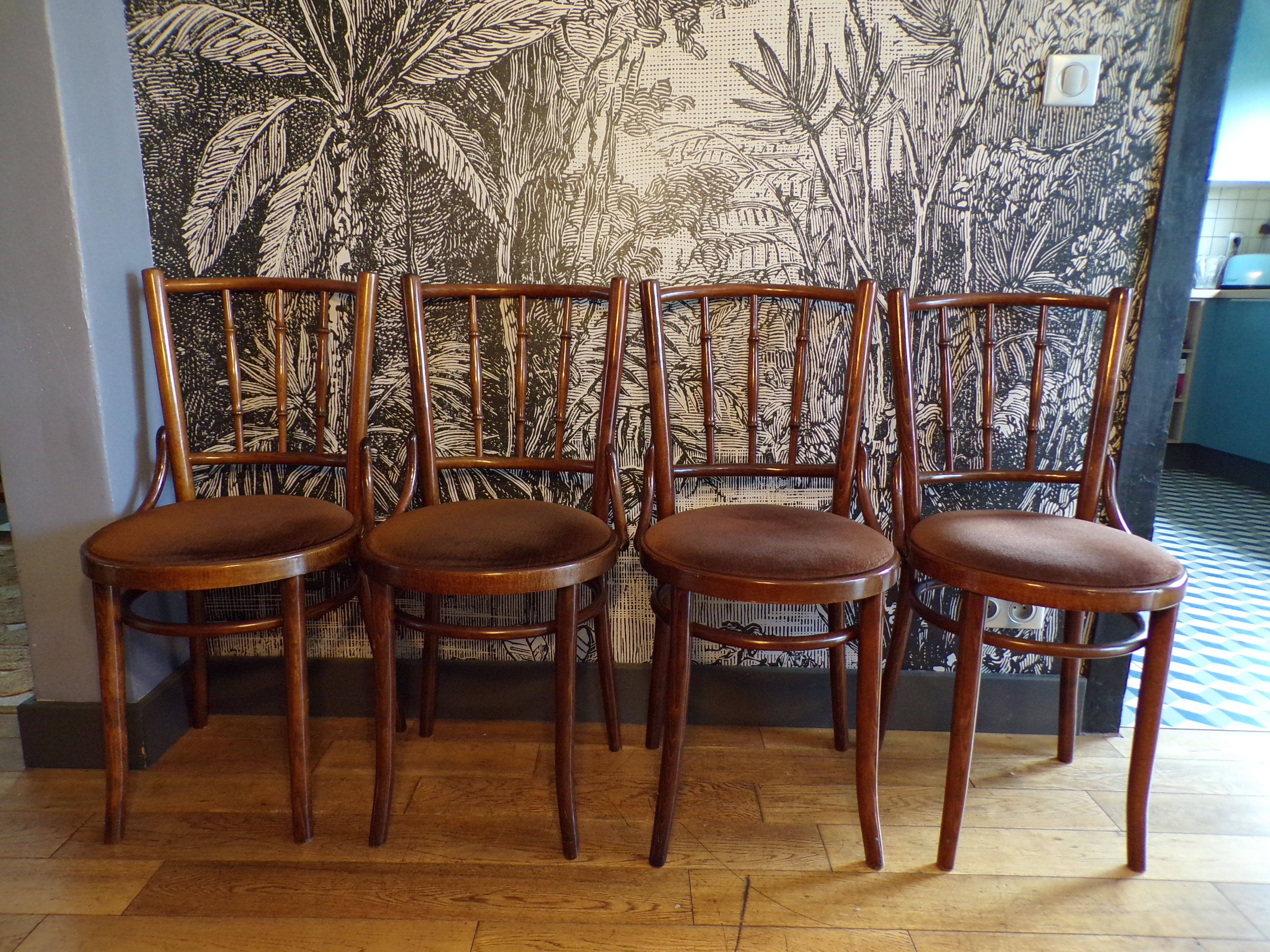 Set 4 Bistro Chair Sitting Velvet