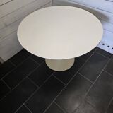 Tulip-shaped table from the 60s, Grosfillex