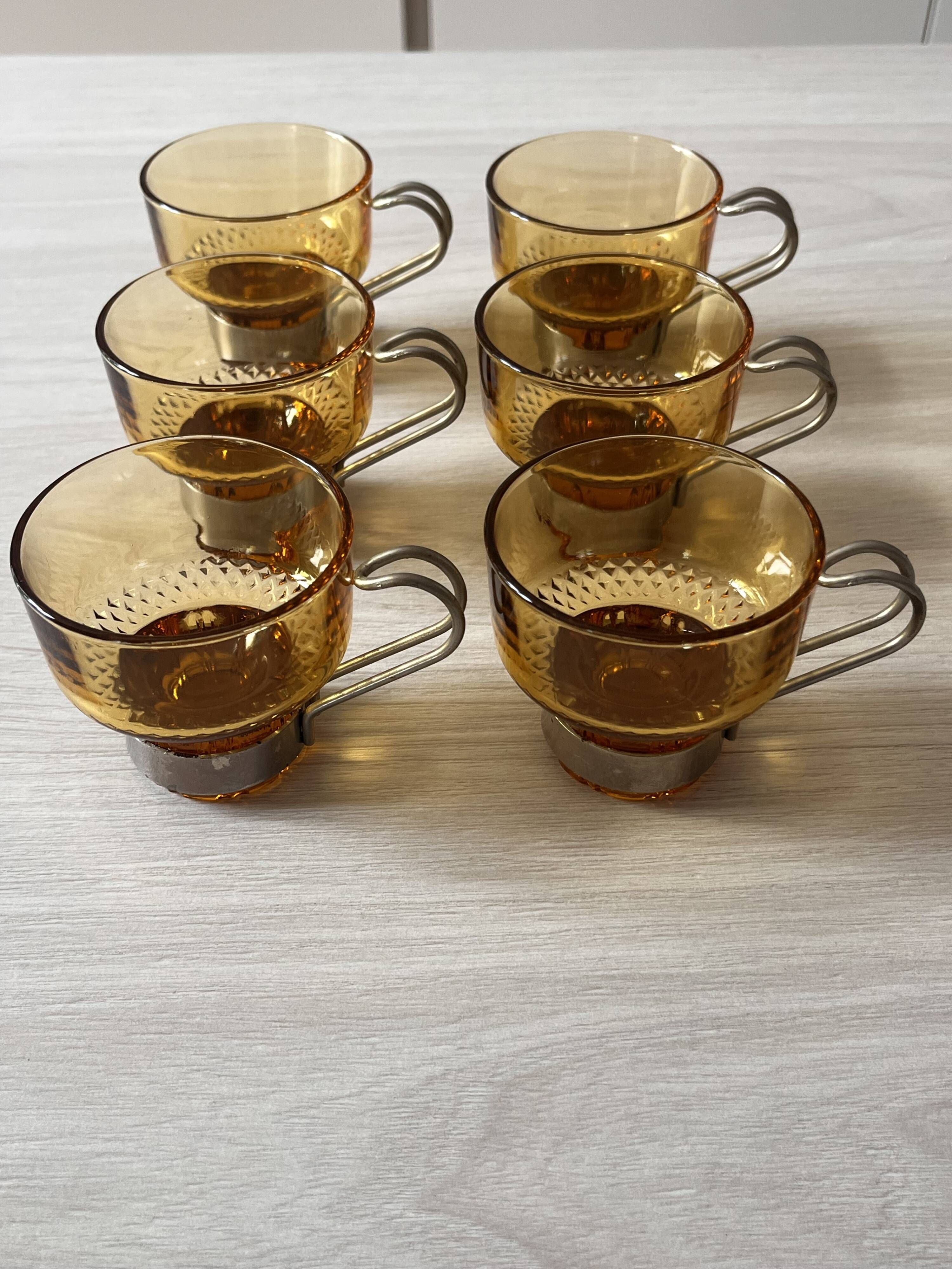 Tasses 70's
