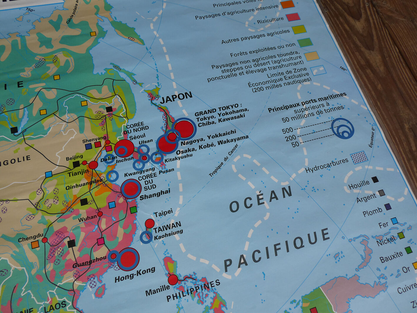 School map poster vintage of Asia Edition MDI