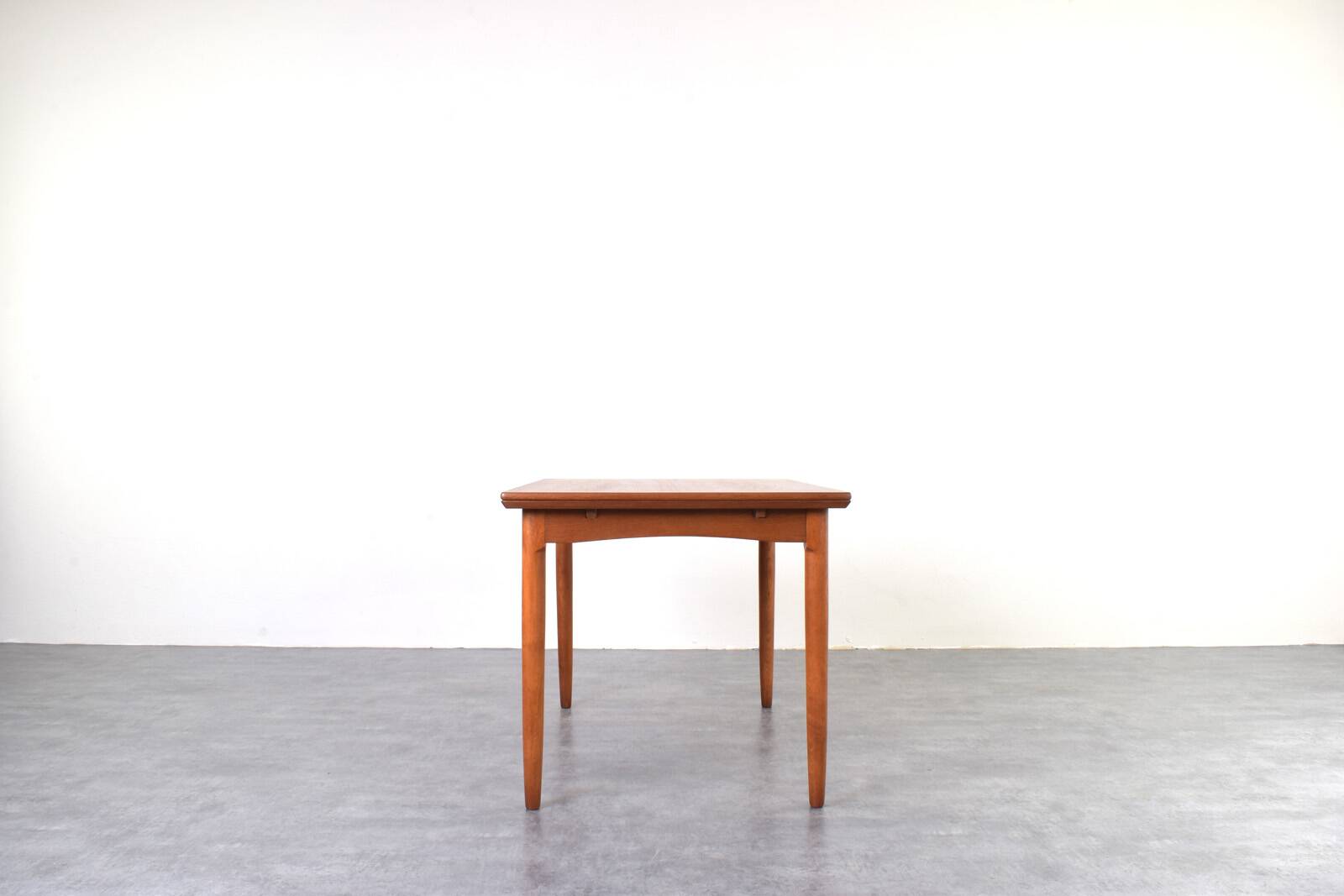 Mid-Century Danish Teak Extendable Dining Table, 1960s.