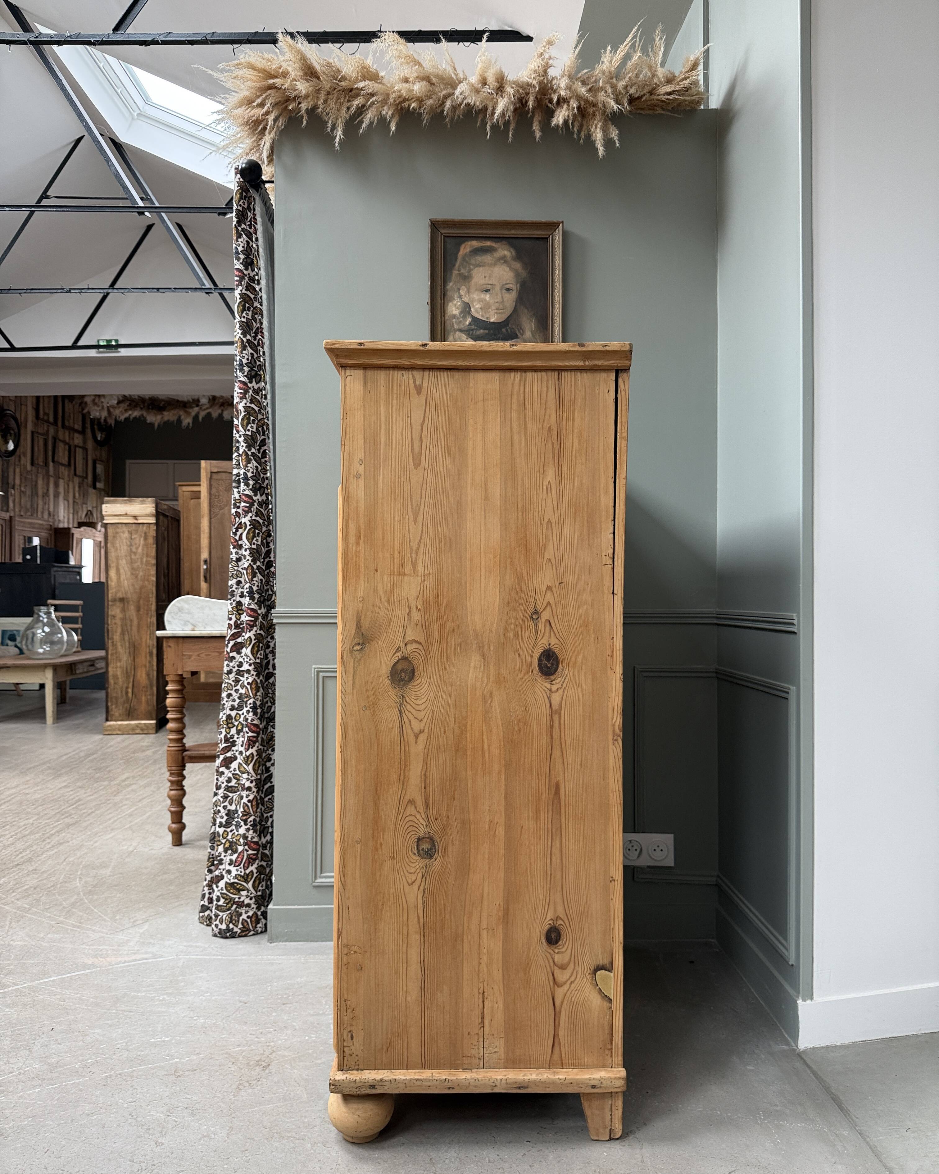 Chic country-style buffet (renovated)