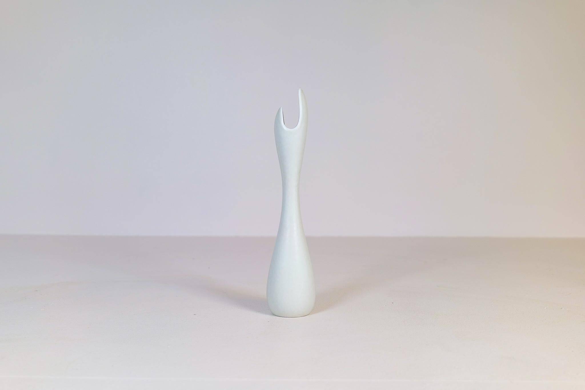 Mid-century modern ceramic vase "Caolina" Gunnar Nylund Rörstrand, Sweden