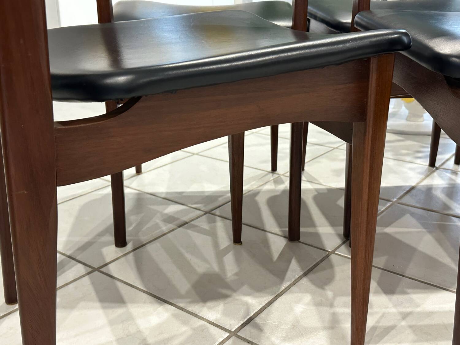 Set of 6 Scandinavian teak chairs, 1970s design.