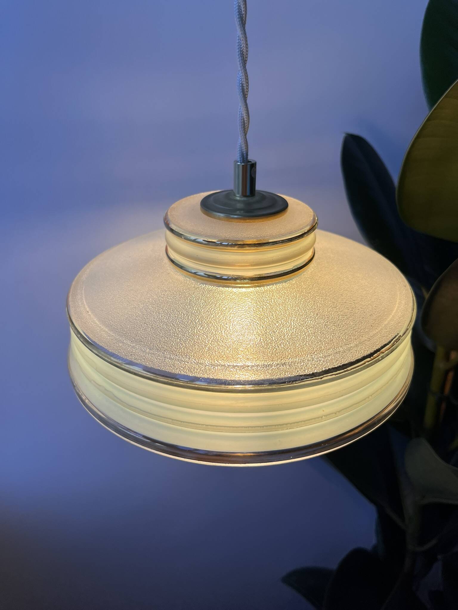 Pendant light in green granite glass with dome from the 1930s - 4 copies in stock