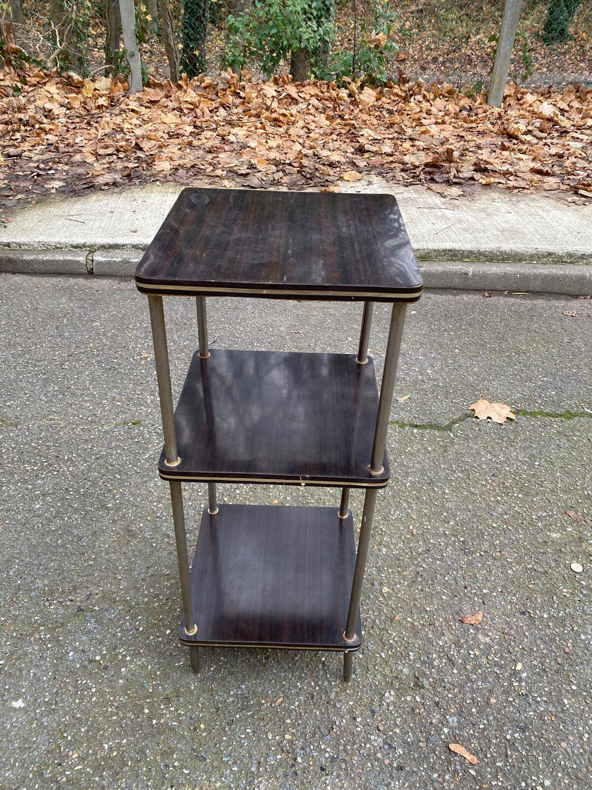 Étagère en palissandre et laiton doré 3 plateaux 1960