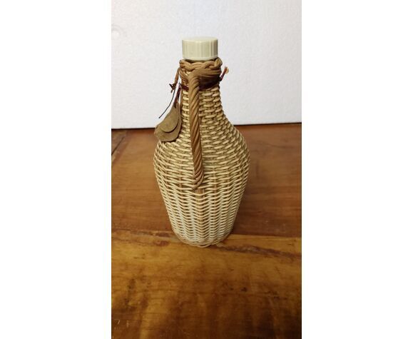 Wicker bottle