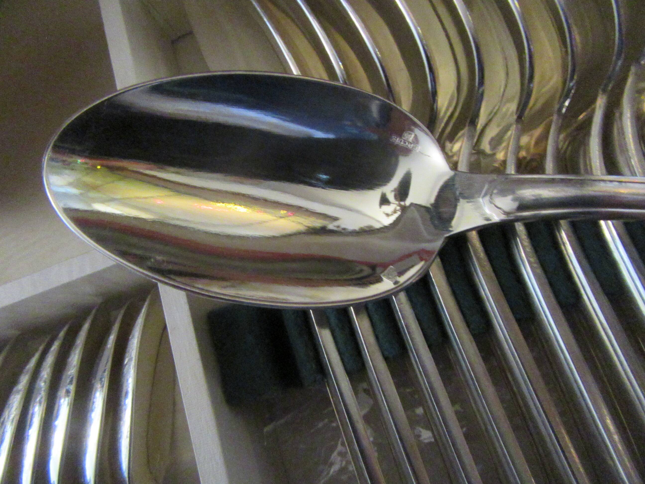 Silver-plated metal cutlery set ercuis in its gadroons model box