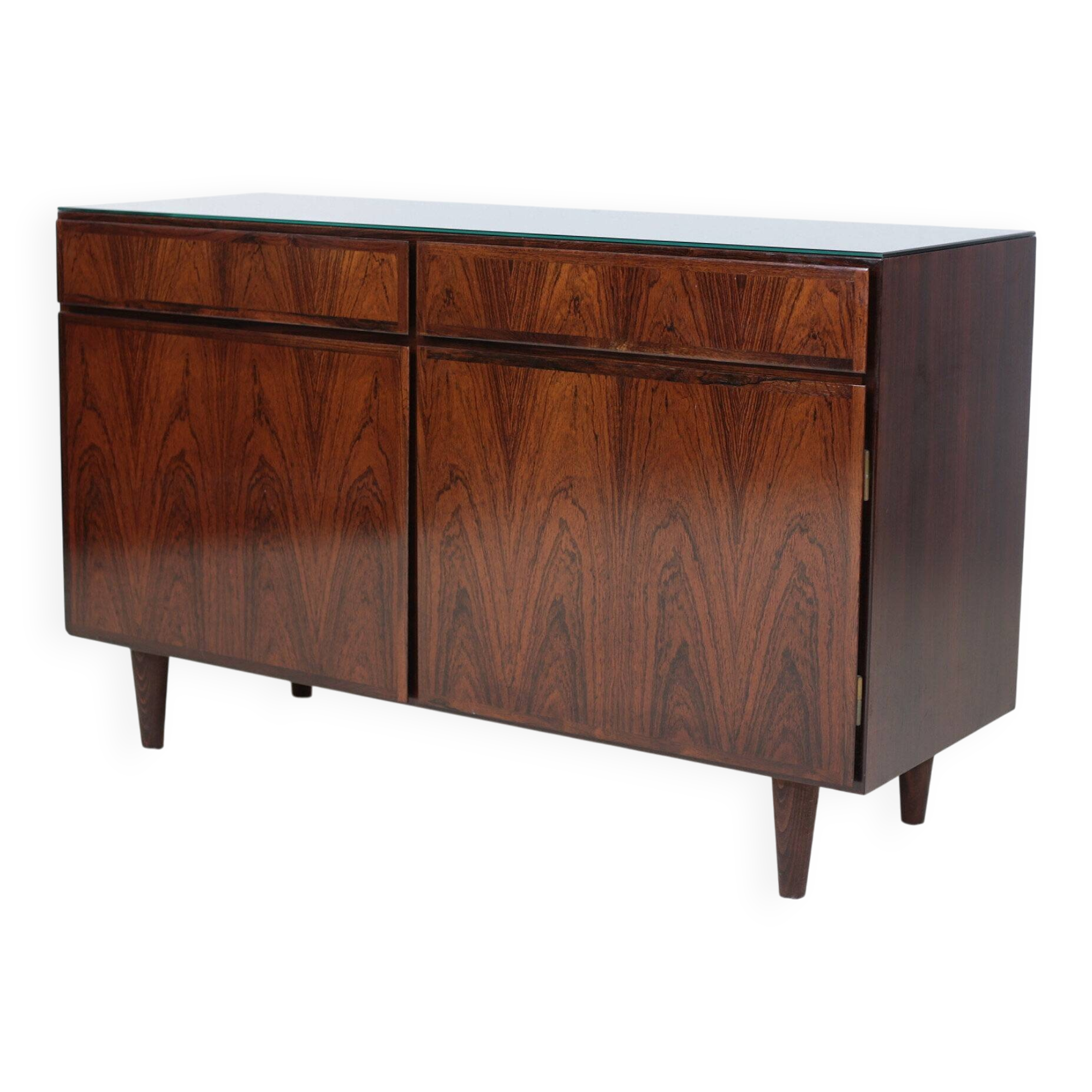 Omann Jun buffet in rosewood