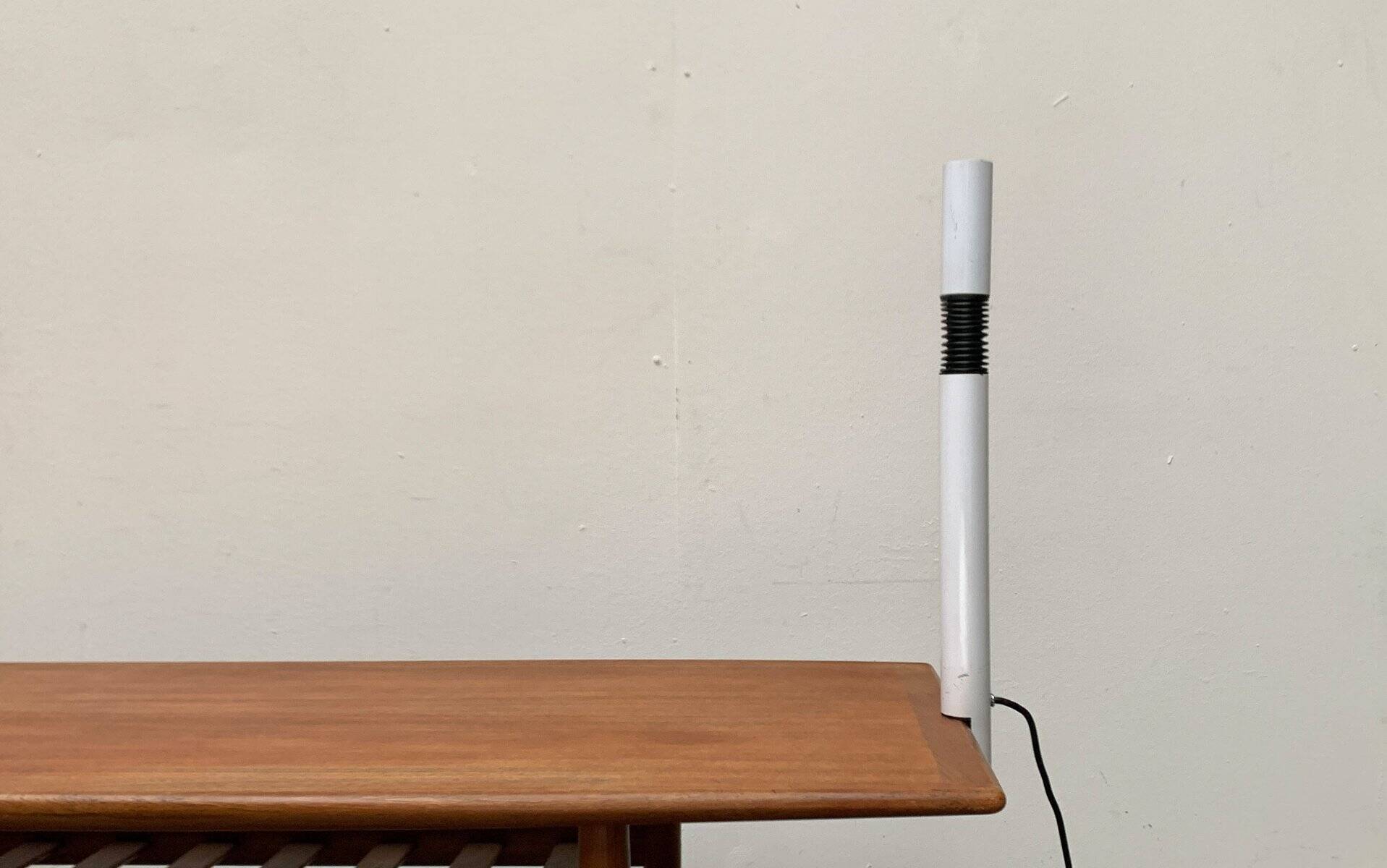 Periscopio clamp table lamp from the Italian space age mid-century by Danilo & Corrado Aroldi for Stilnovo, 1960s.