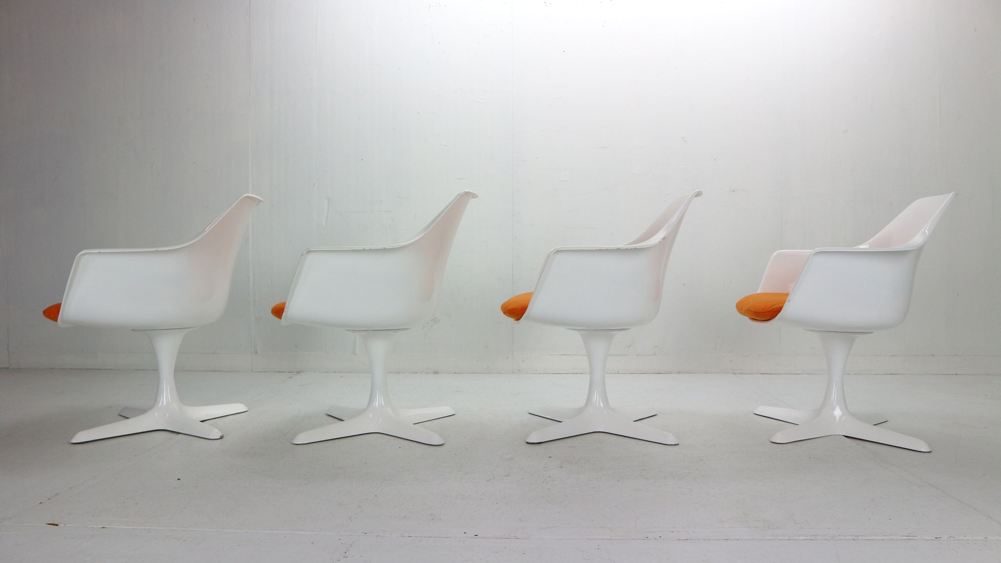 Maurice Burke set of 4 armchairs model No. 116 for Arkana, Space Age 1960's