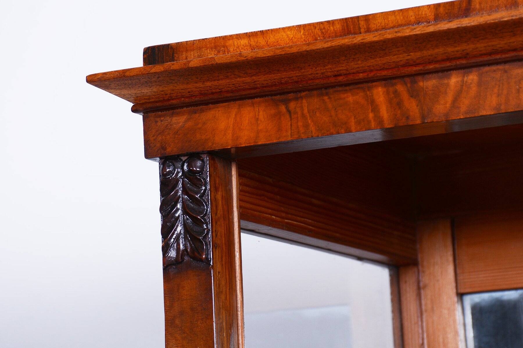 Biedermeier Display Cabinet in Walnut, 1830s