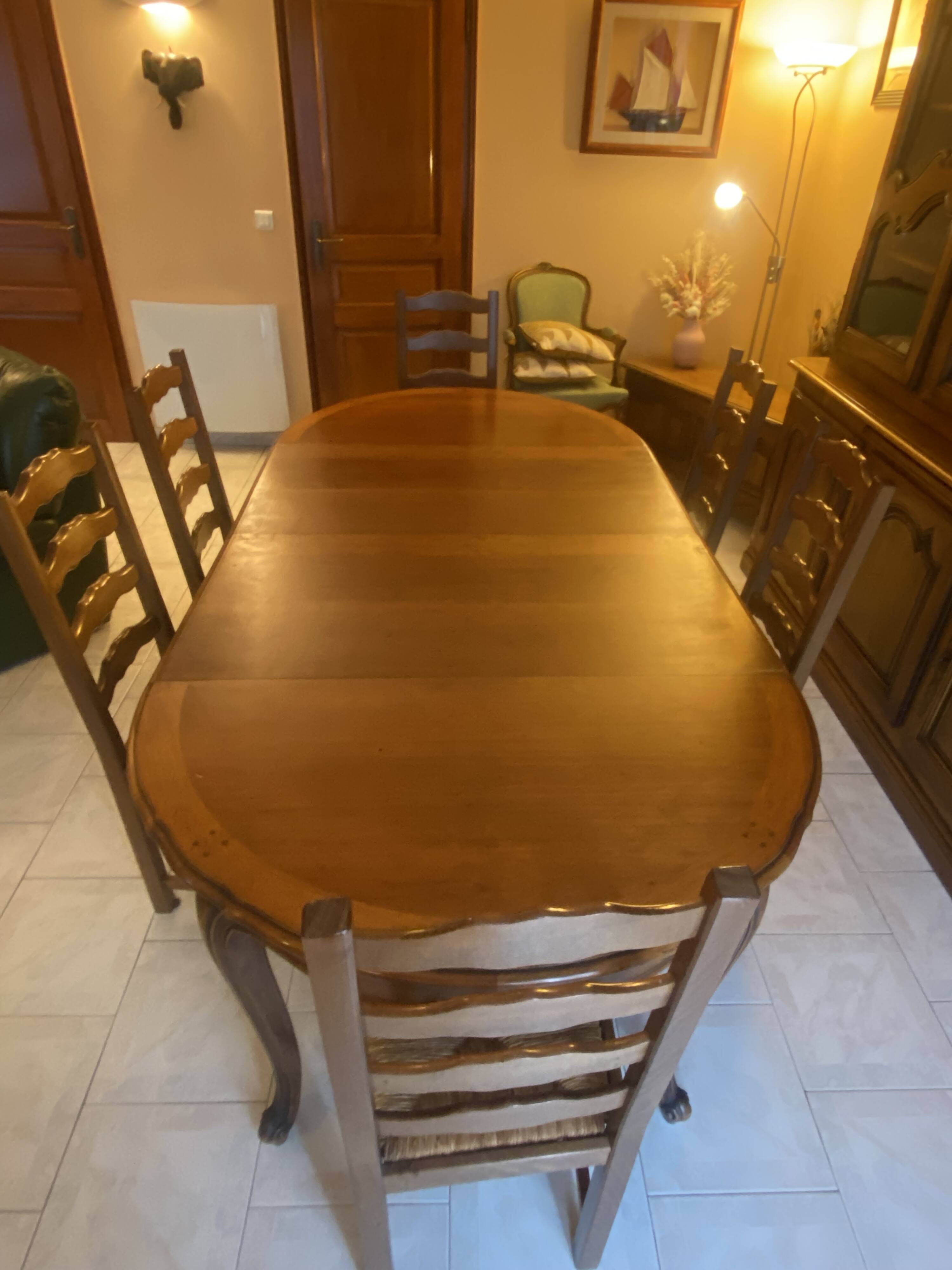 Table in solid cherry wood in Louis XV style.