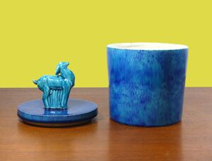 Pot art déco en céramique émaillée bleue