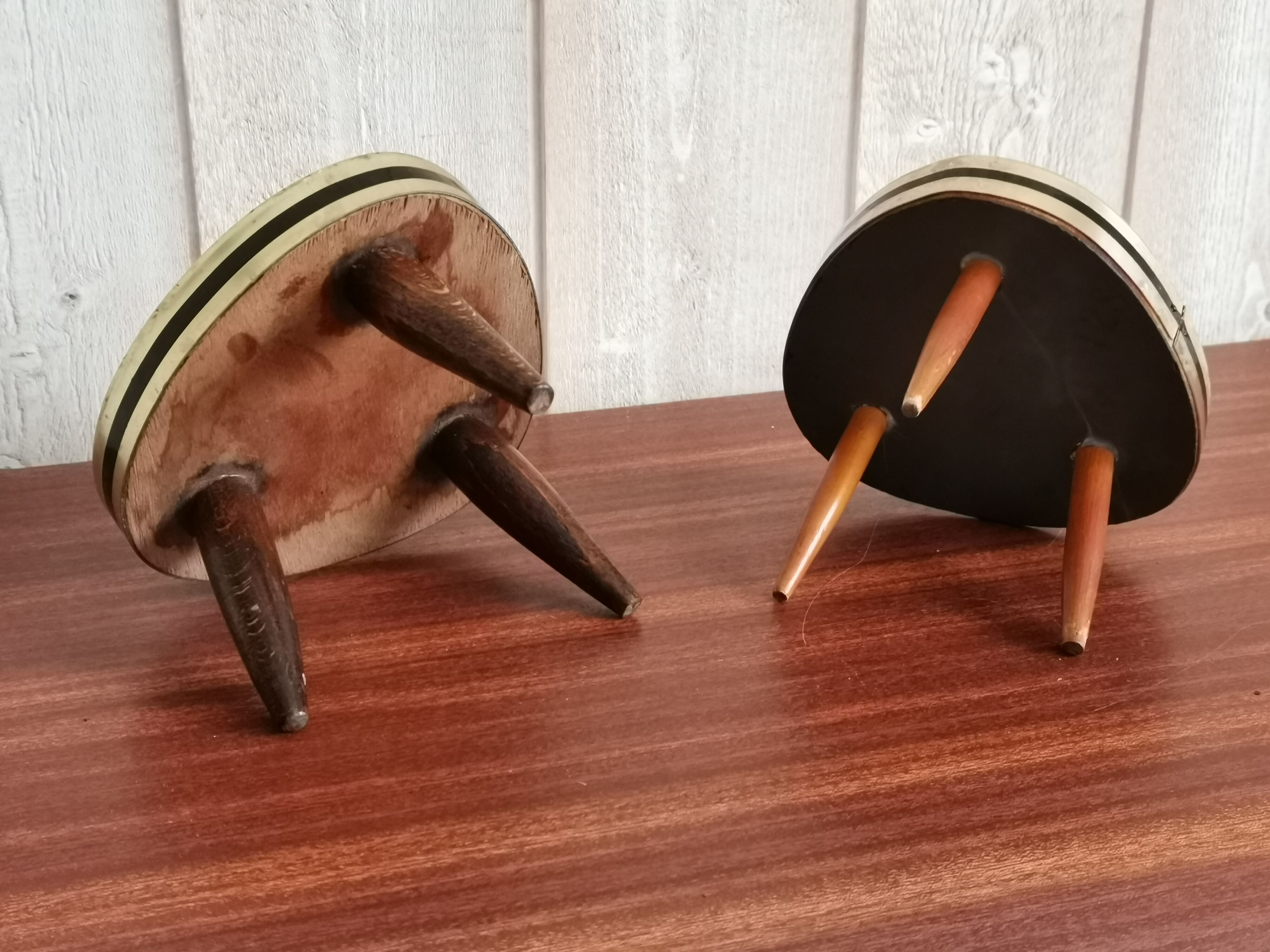 Set of 2 mini tripods plant door