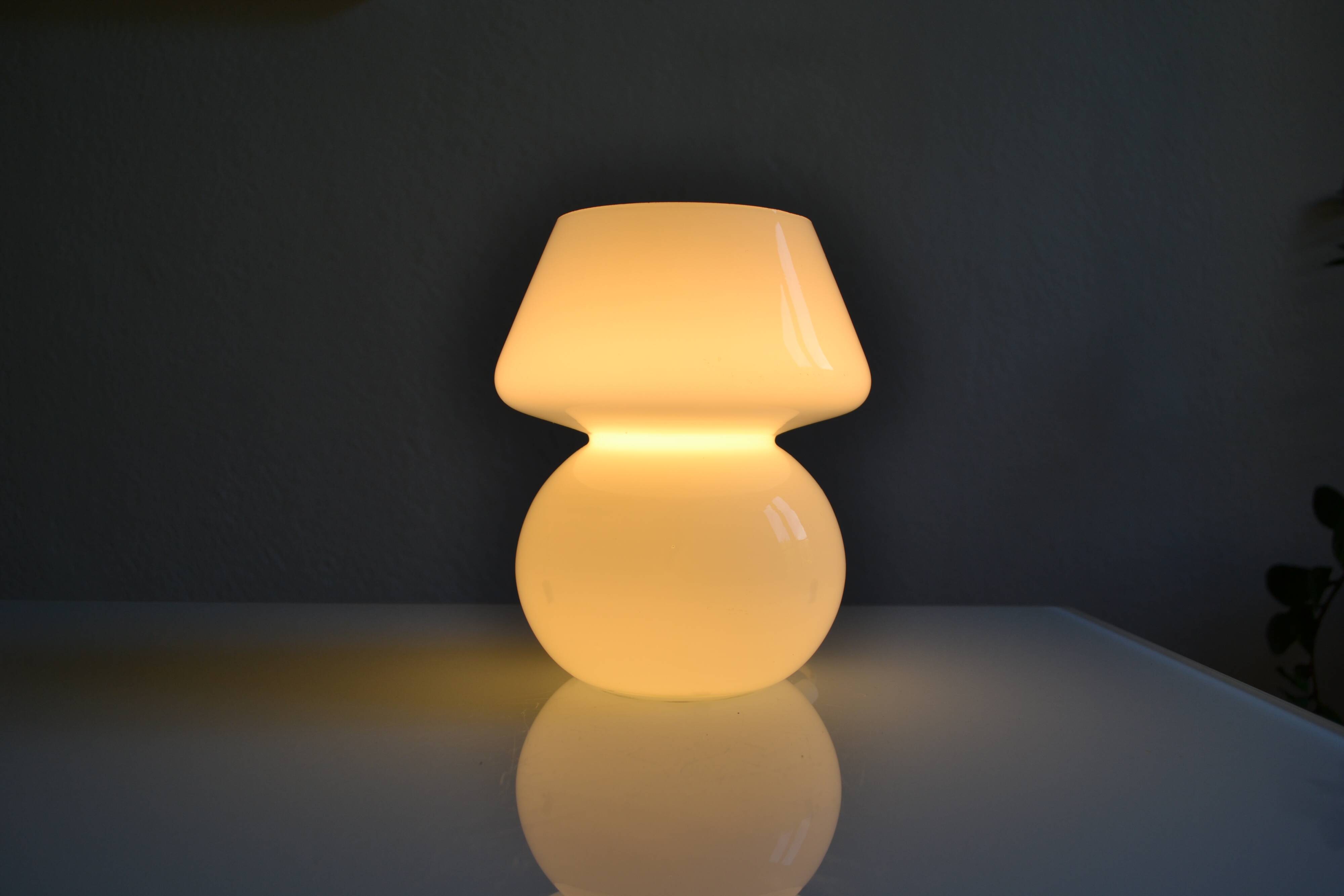 mushroom night light opal glass white Italy 80's 1980