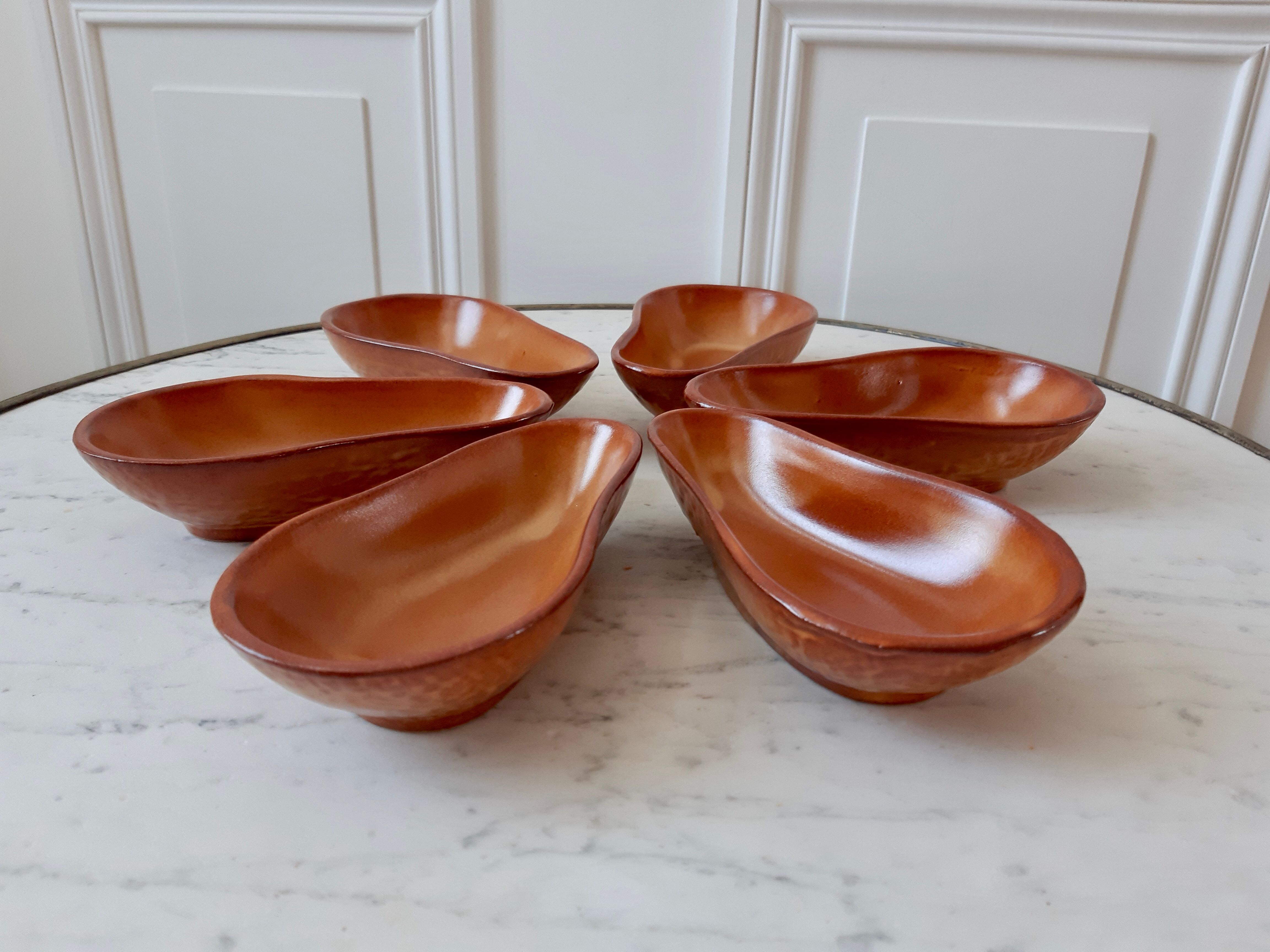 6-piece sandstone avocado services