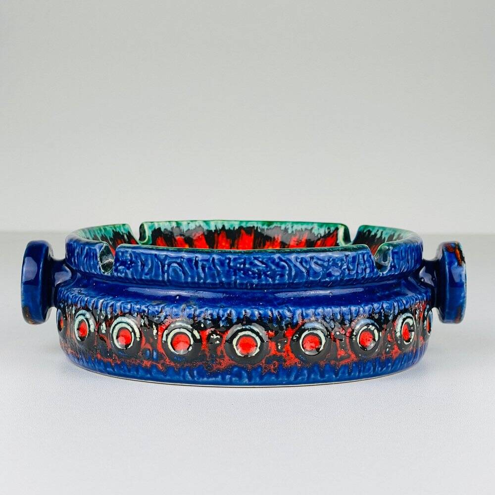 Relief Series Saturn ashtray in ceramic attributed to Dümler & Breiden, West Germany, 1970s.