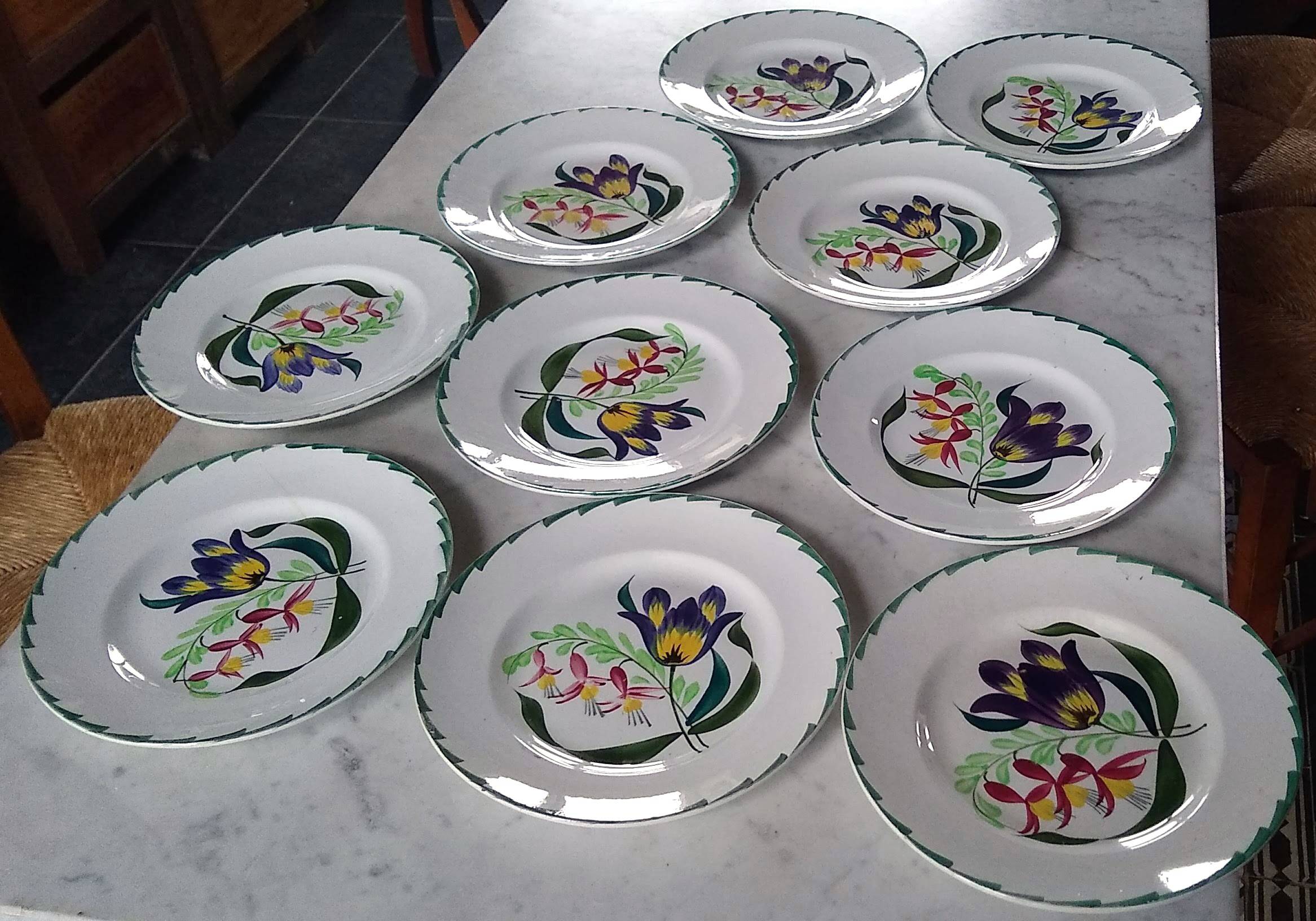 Flat plates Terre de fer St Amand and Hamage Nord - Hand painted