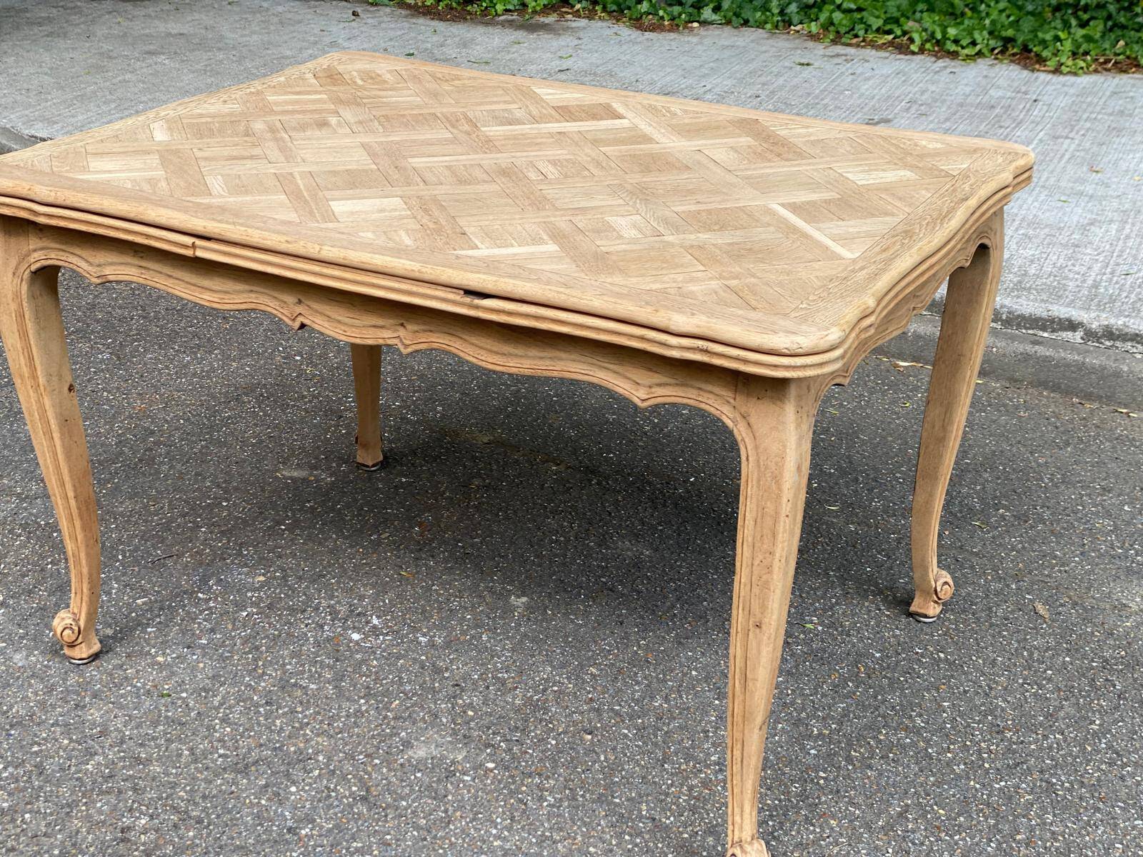 Renovated Louis XV extendable dining table in solid oak 120-200cm