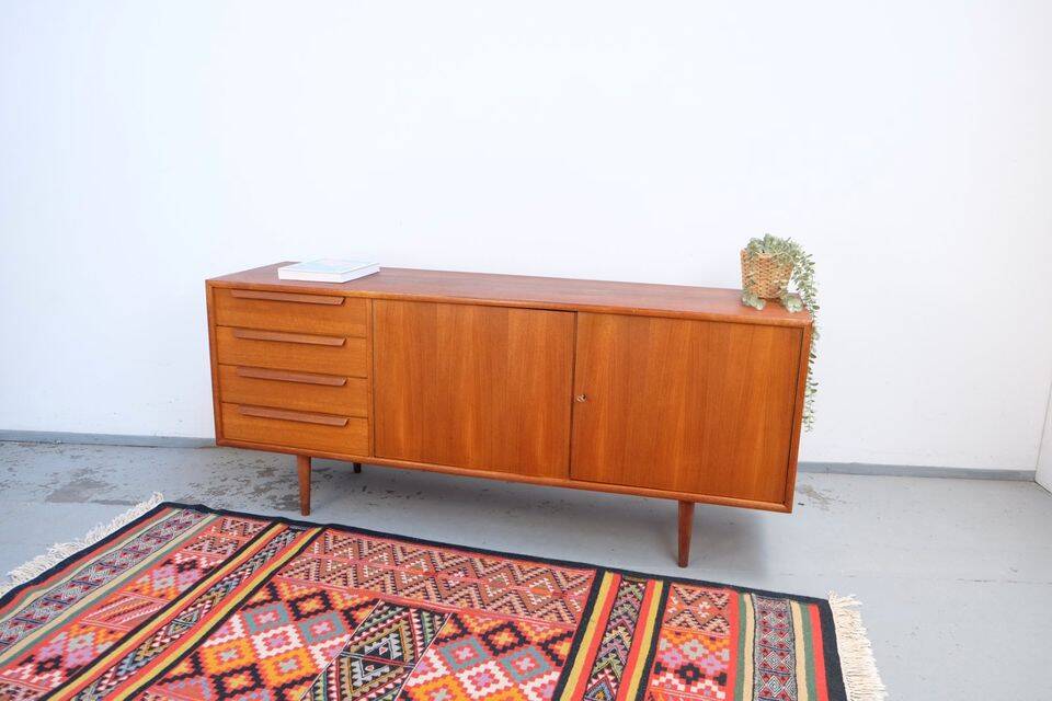Buffet WK in teak, retro vintage style from the 60s-70s.