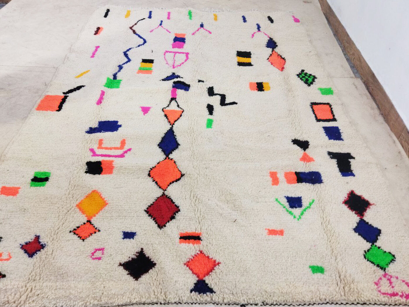 Moroccan carpet 278x190cm