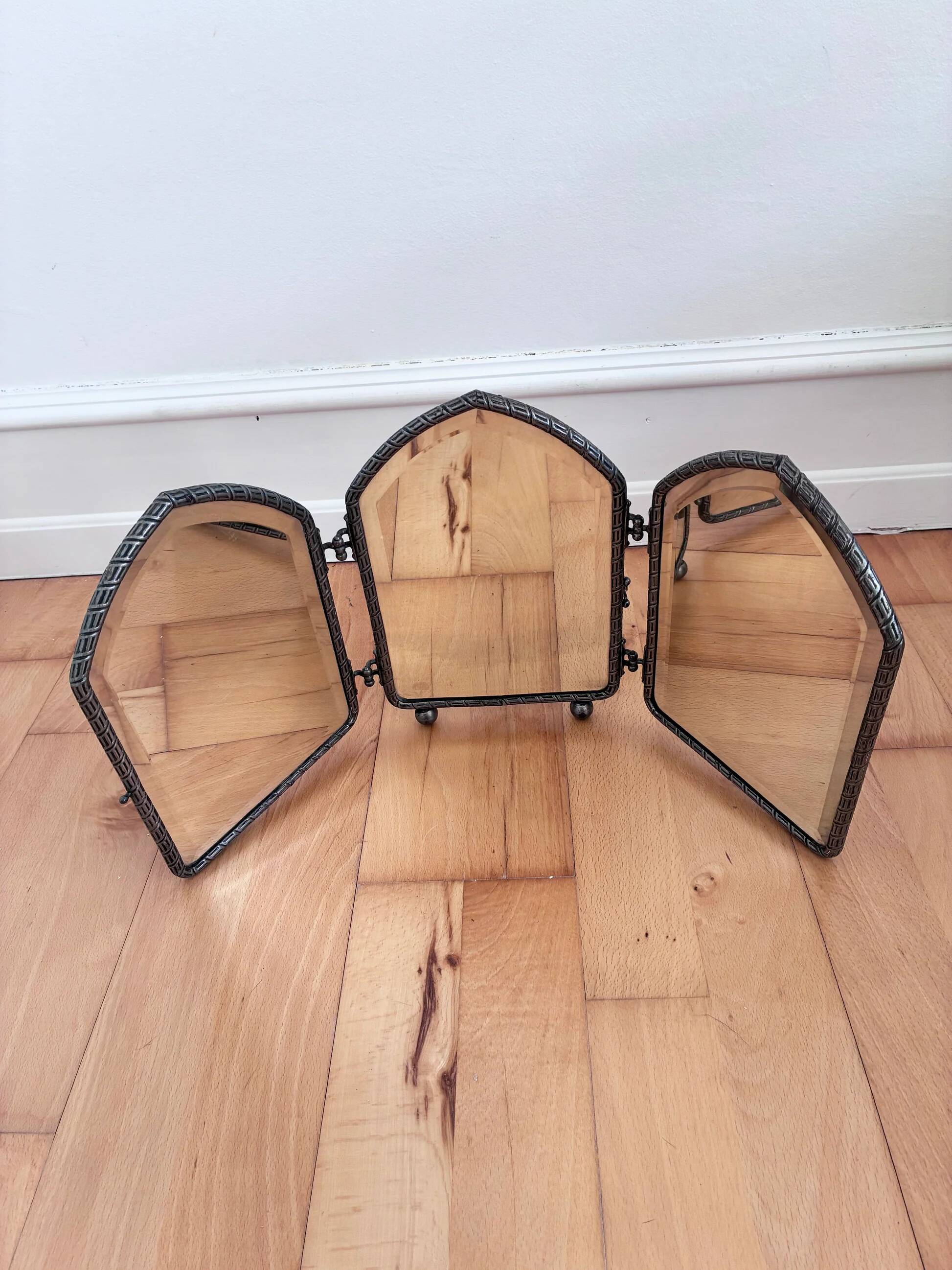 Art Deco tri-fold boudoir vanity mirror, English, 1920s