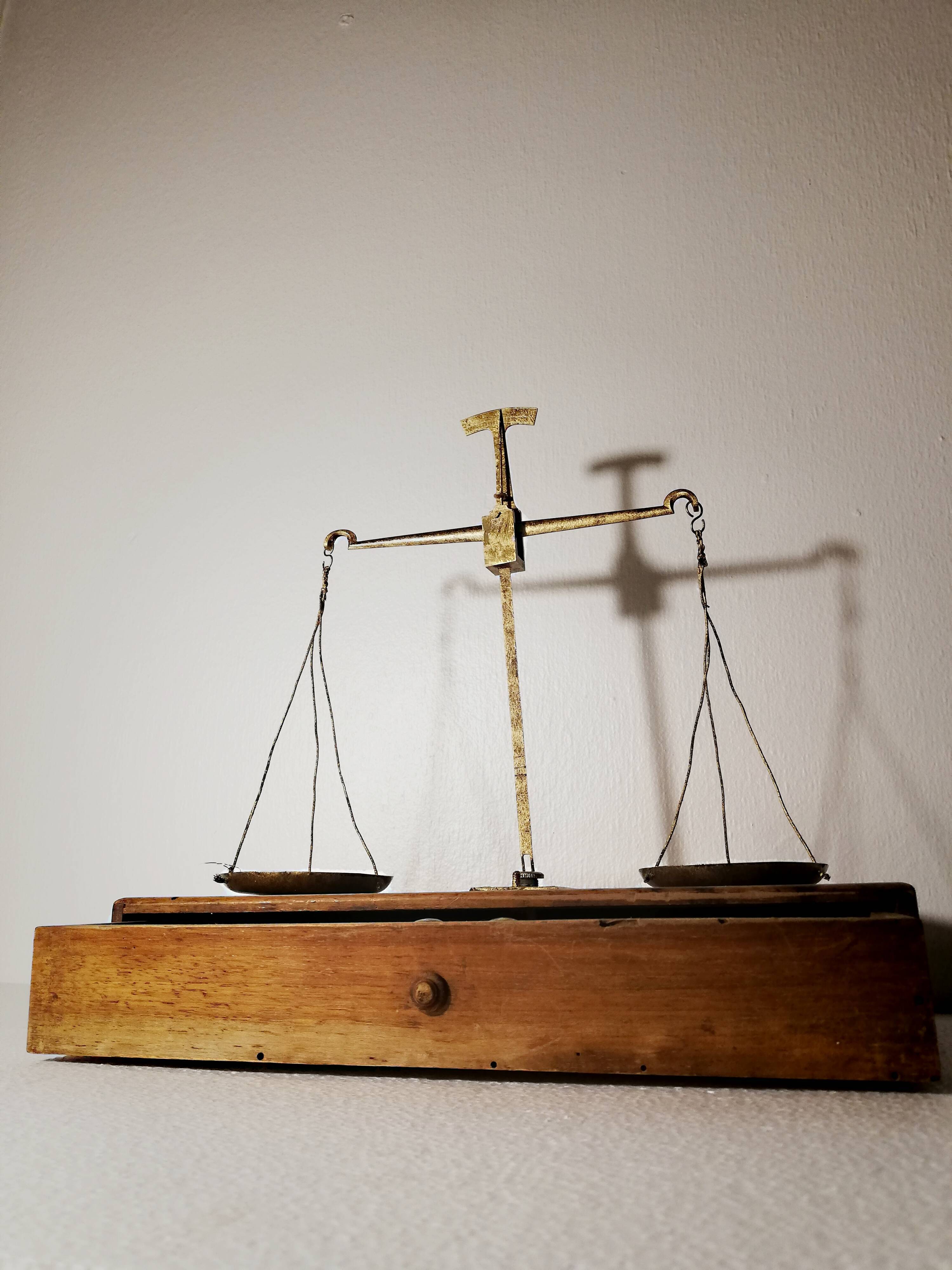 Libup on drawer stand