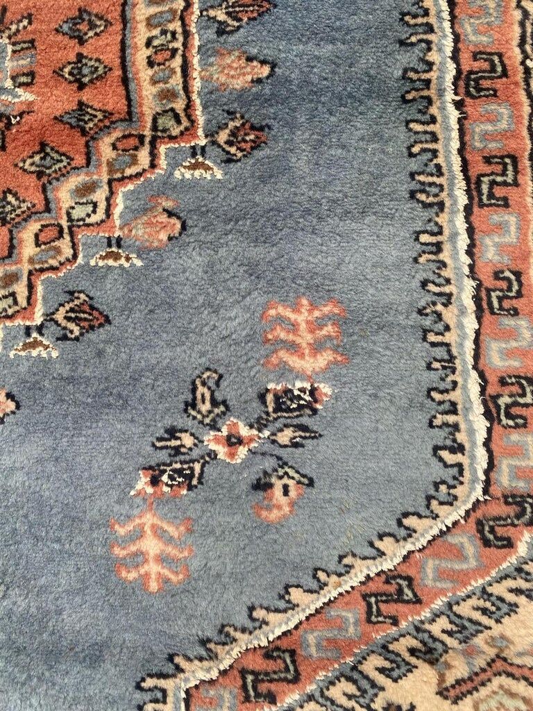 Vintage Pakistani carpet 193x129 cm