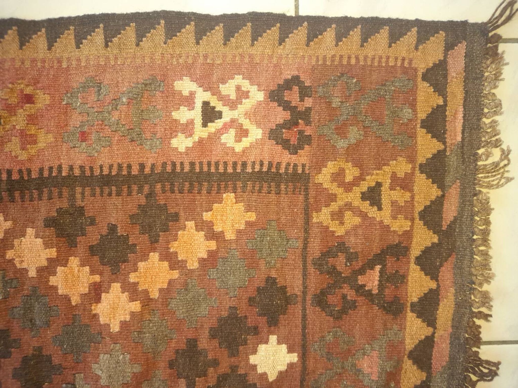 Vintage Anatolian kilim rug 170x96 cm made of natural wools.