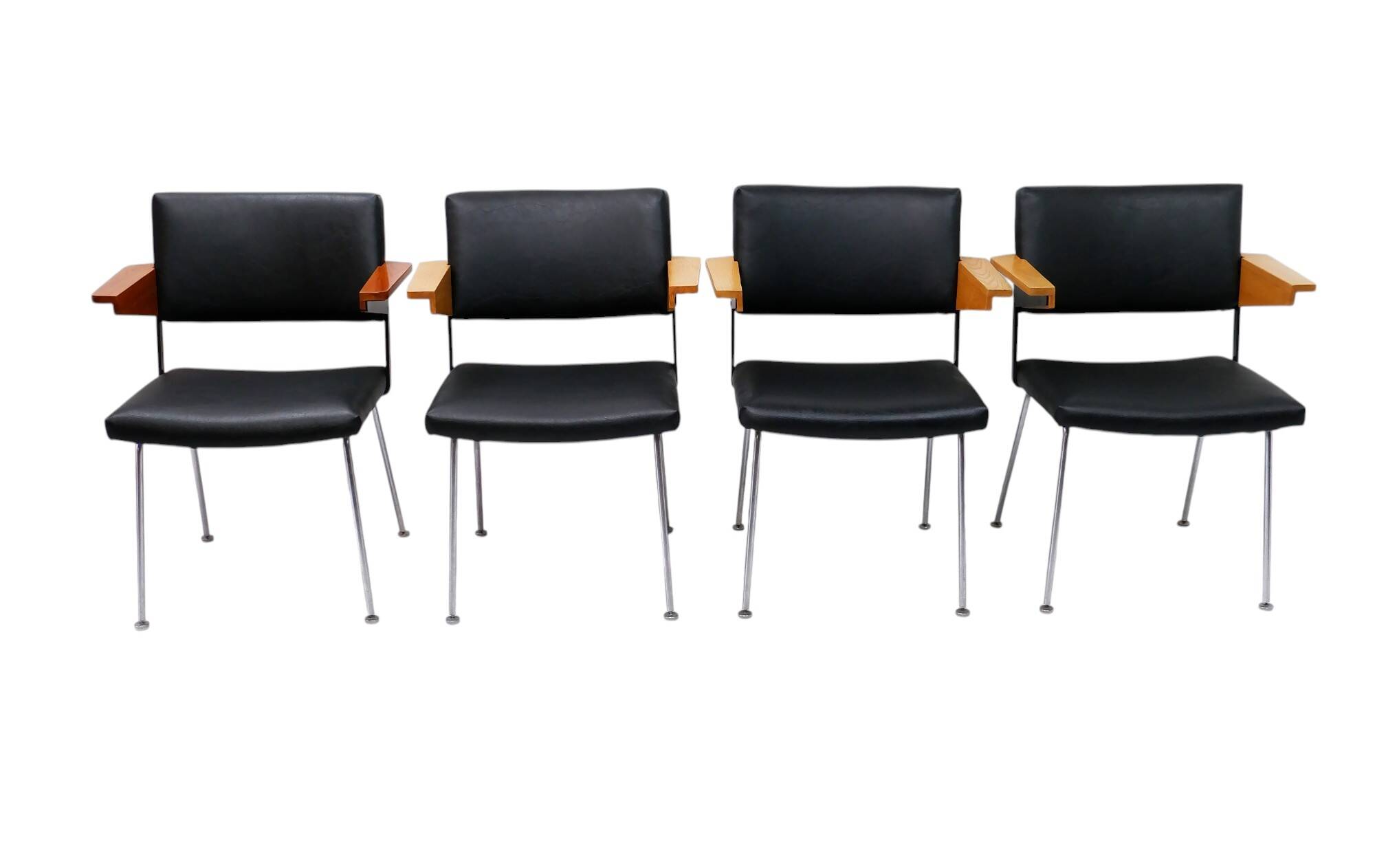 Ensemble de 4 fauteuils par A. Cordemeyer pour Gispen