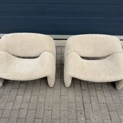 2x Artifort Groovy F598 Pierre Paulin, Pierre Frey: Chenille Igor (Sable)