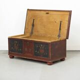 Antique Folk Art Painted bridal chest 1840