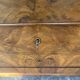 Commode Louis-Philippe en ronce de noyer avec marbre rosé – XIXe siècle