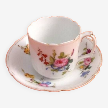 Tasse / soucoupe à café porcelaine blanche décor floral / dorure