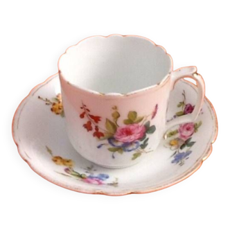 Tasse / soucoupe à café porcelaine blanche décor floral / dorure