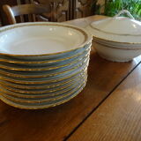 Plates and tureen vintage