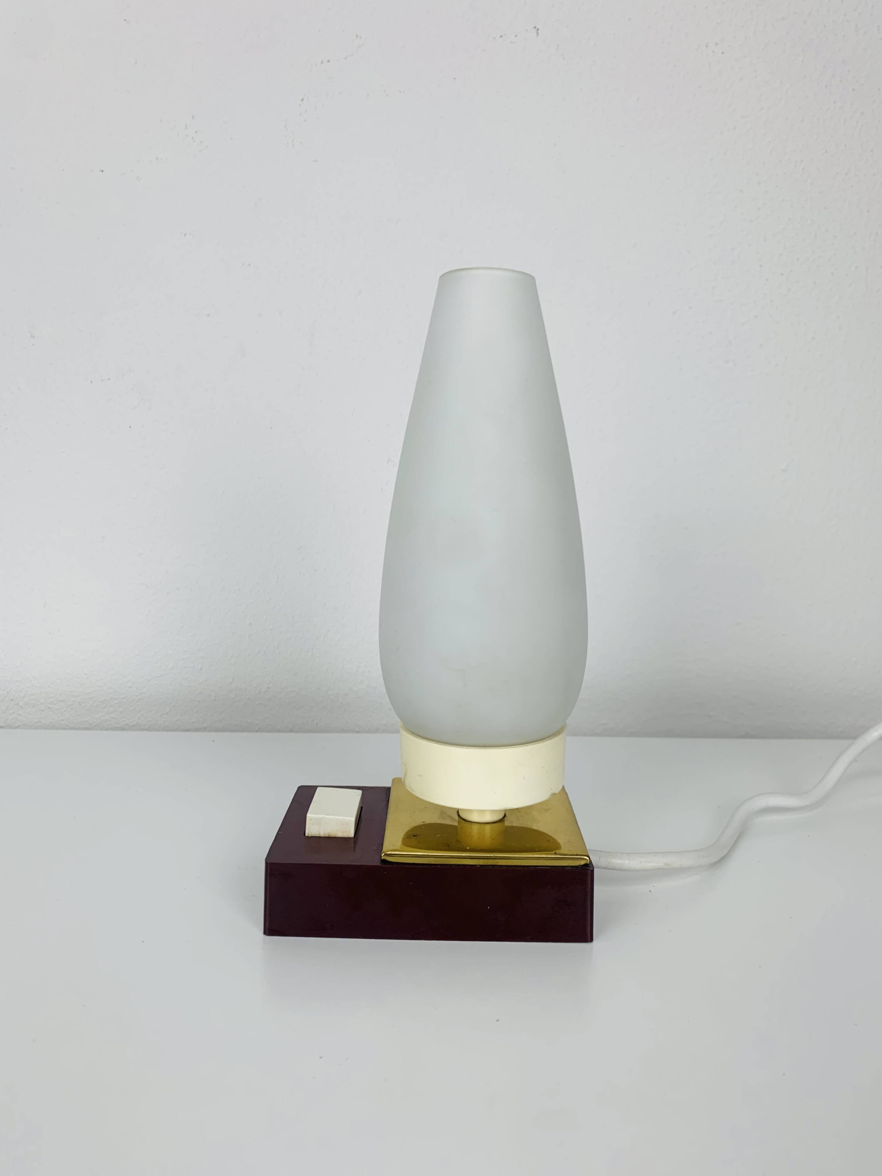 Opaline and Bakelite tulip lamp, 1950s