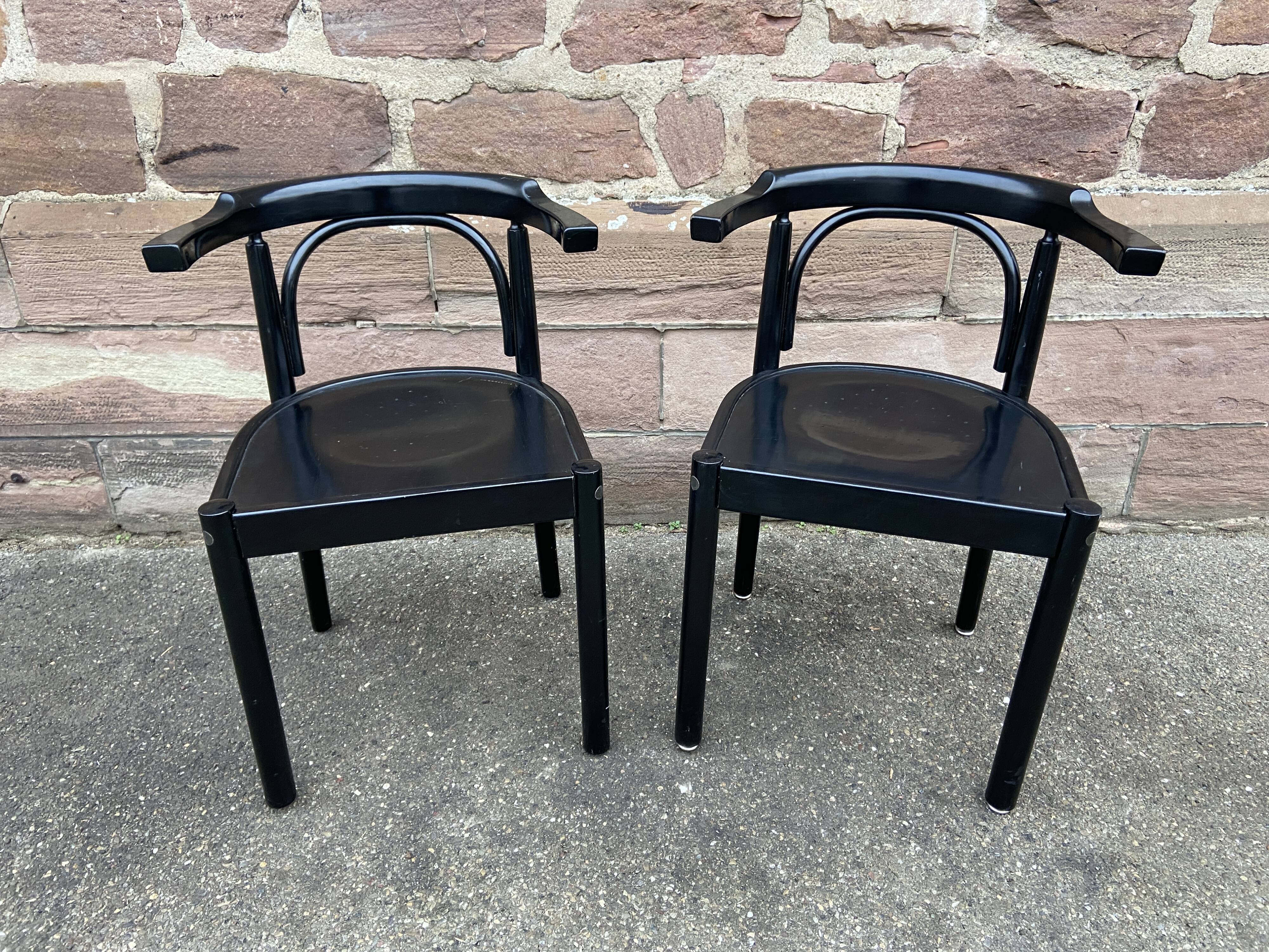 Pair of chairs 80s