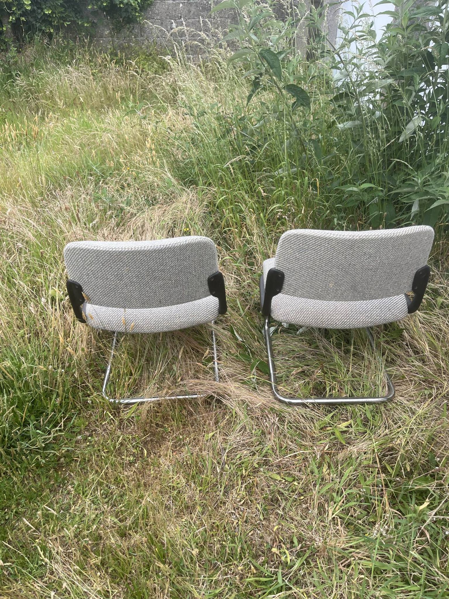 Lot de deux chauffeuses tweed années 70