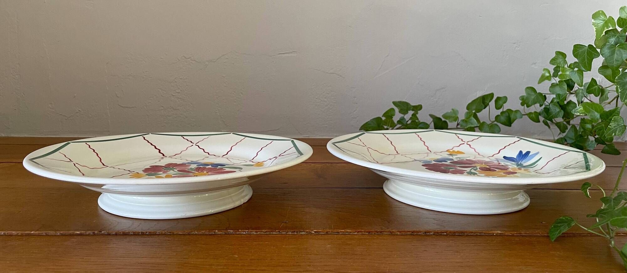Pair of antique petits fours dishes in Choisy-le-Roi earthenware.